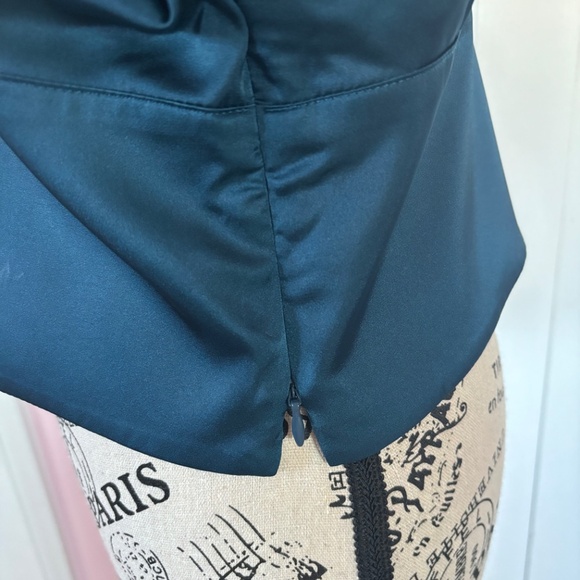 Banana Republic Teal Blouse - Picture 4 of 6